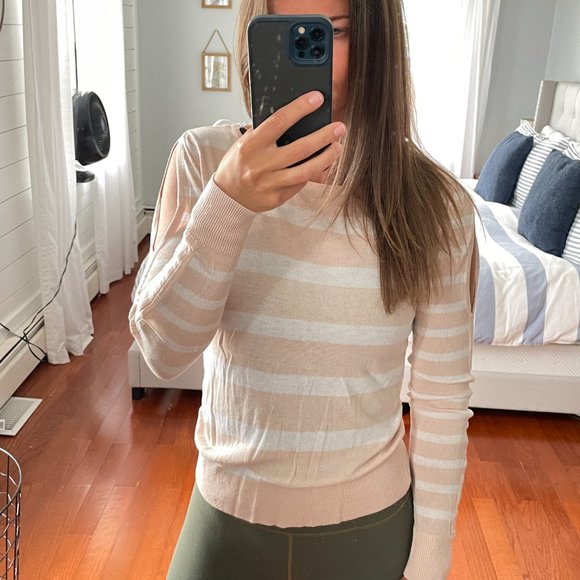 Calvin Klein White & Pink Cut-Out Sweater - Picture 4 of 5